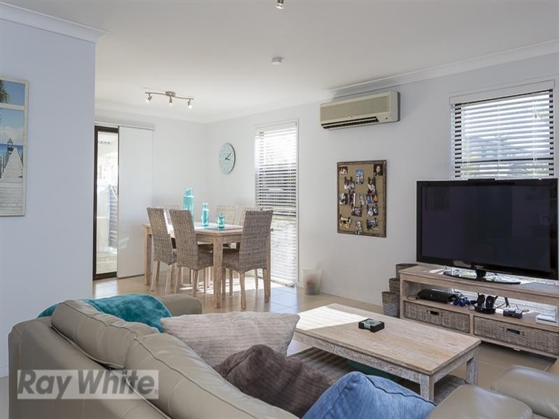 45 Jania Street, Redland Bay QLD 4165