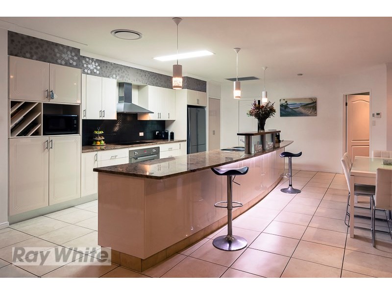4 Wilohurst Drive, Redland Bay QLD 4165