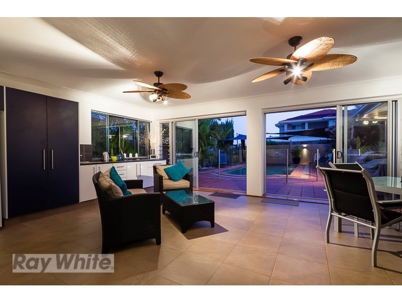 4 Wilohurst Drive, Redland Bay QLD 4165