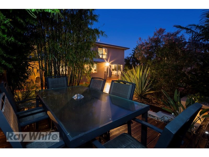 4 Wilohurst Drive, Redland Bay QLD 4165