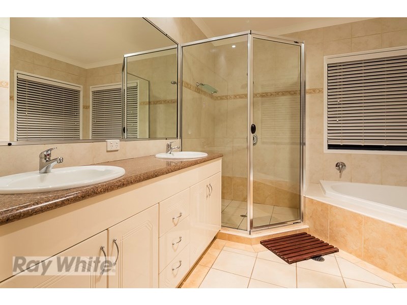4 Wilohurst Drive, Redland Bay QLD 4165
