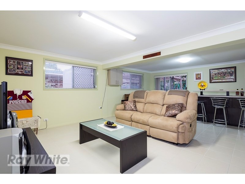 15 Morden Street, Birkdale QLD 4159