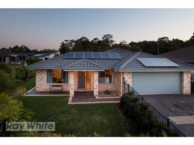 2 Mervyn Crescent, Redland Bay QLD 4165