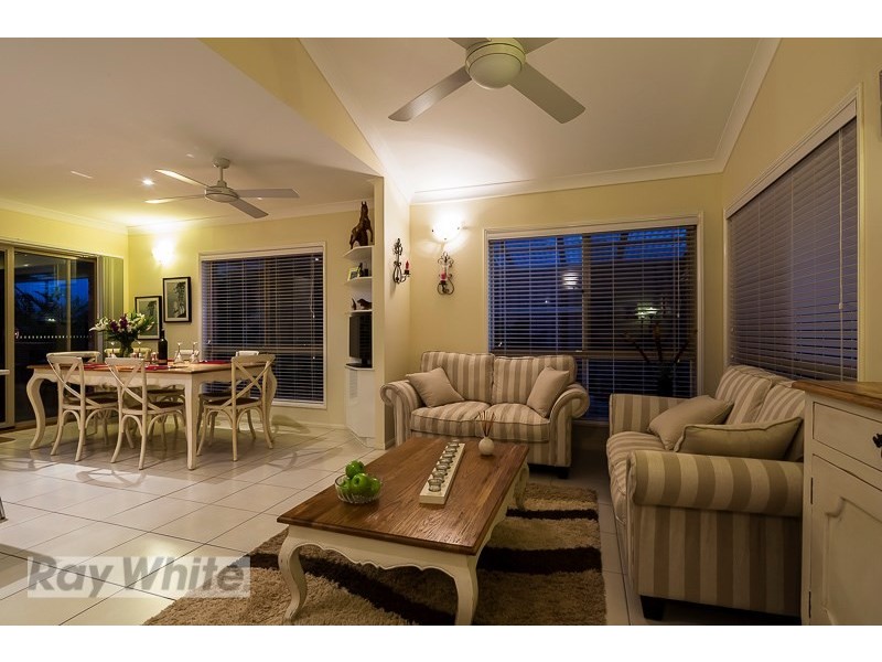 8 Canaipa Court, Victoria Point QLD 4165