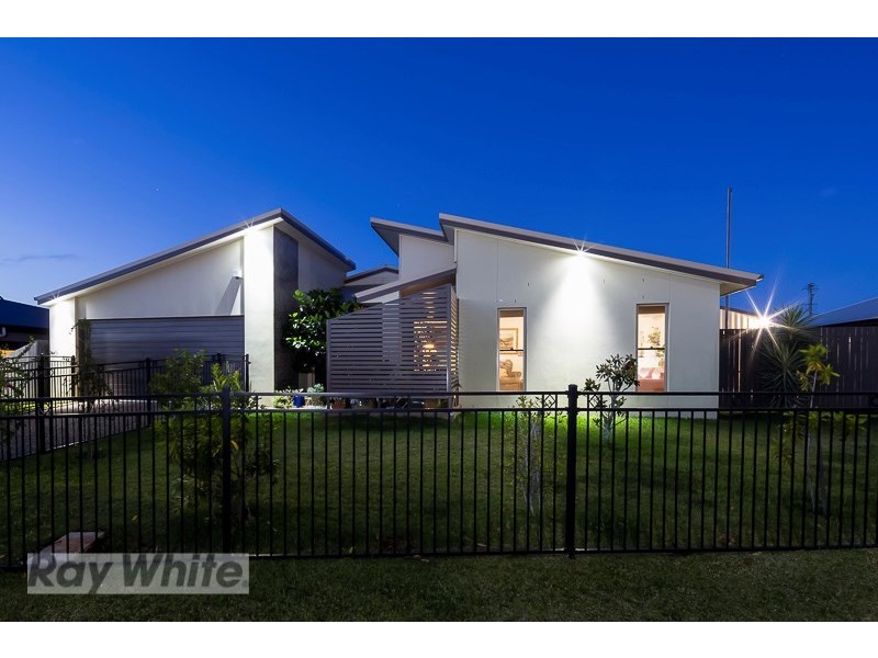 14 Daly Place, Redland Bay QLD 4165