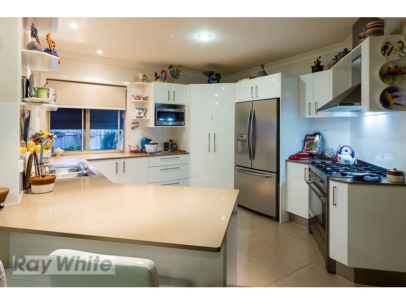 14 Daly Place, Redland Bay QLD 4165