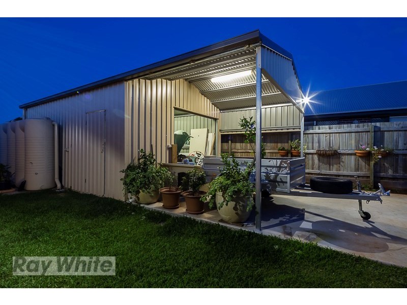 14 Daly Place, Redland Bay QLD 4165