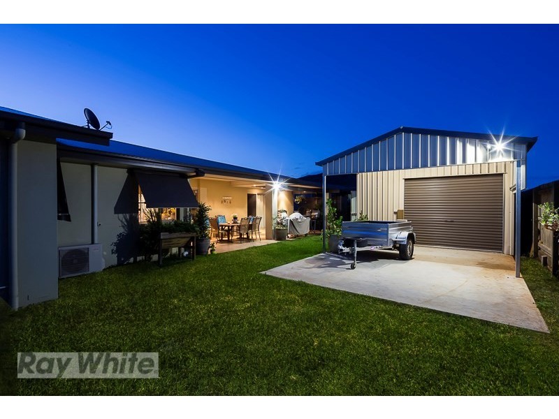 14 Daly Place, Redland Bay QLD 4165