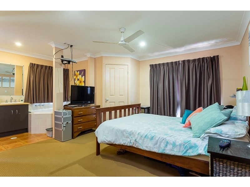 22 Kiernan Drive, Redland Bay QLD 4165