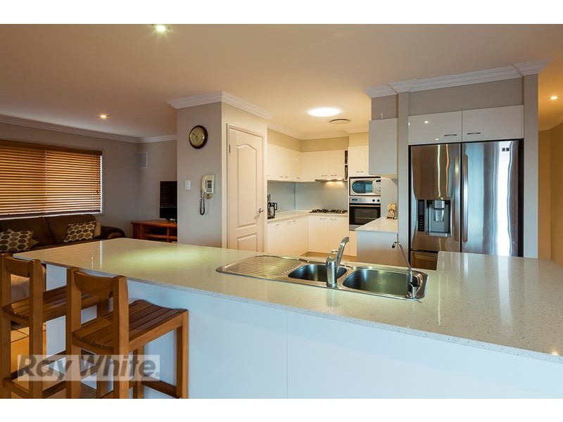 19 Penzance Drive, Redland Bay QLD 4165