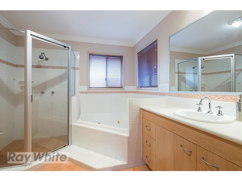 19 Penzance Drive, Redland Bay QLD 4165