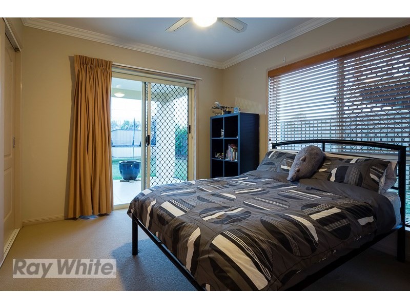 19 Penzance Drive, Redland Bay QLD 4165