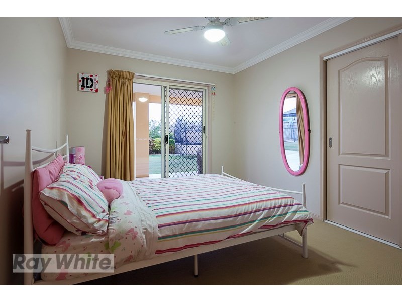 19 Penzance Drive, Redland Bay QLD 4165