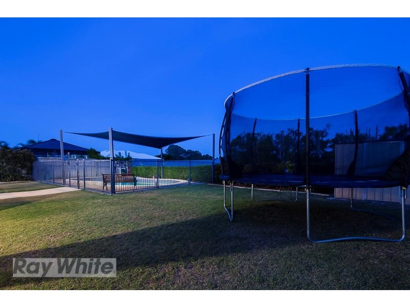 19 Penzance Drive, Redland Bay QLD 4165