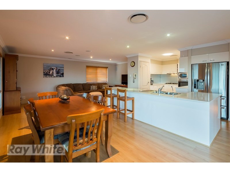 19 Penzance Drive, Redland Bay QLD 4165