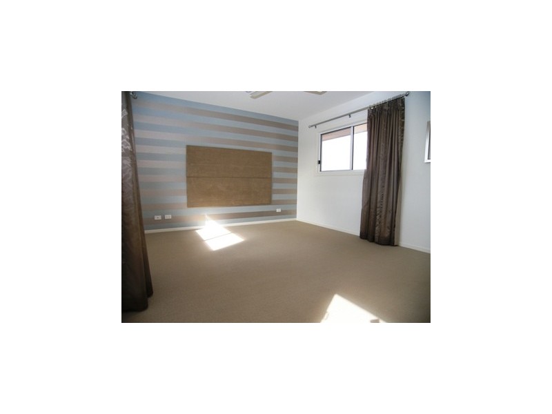 30 Highland Street, Redland Bay QLD 4165