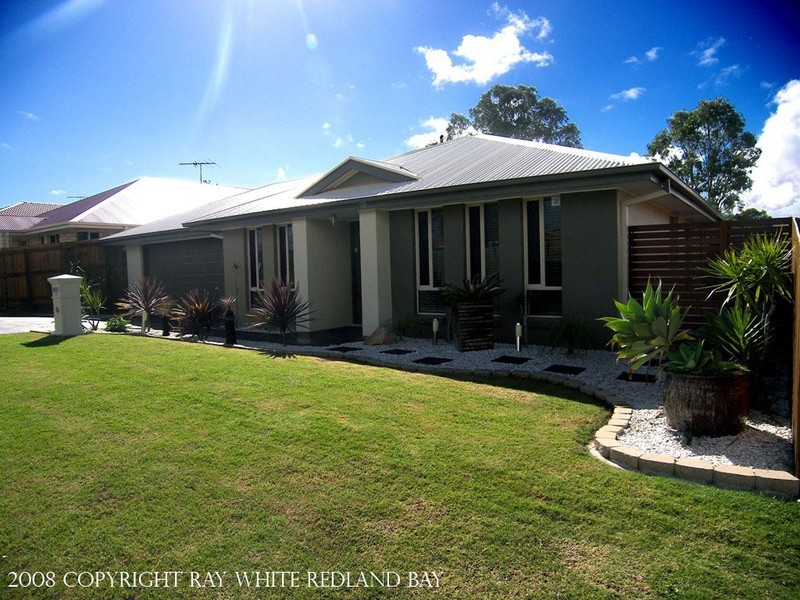 34 EBONY Crescent, Redland Bay QLD 4165