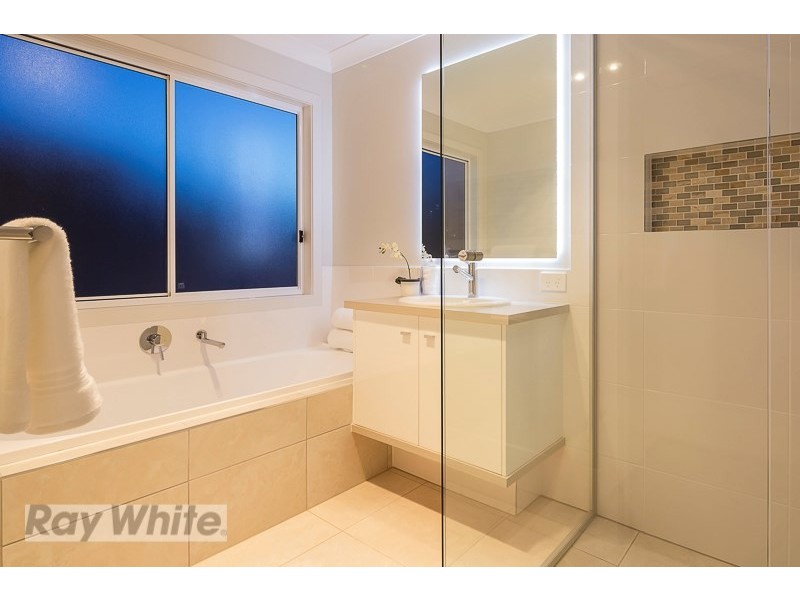 62A Gordon Street, Ormiston QLD 4160