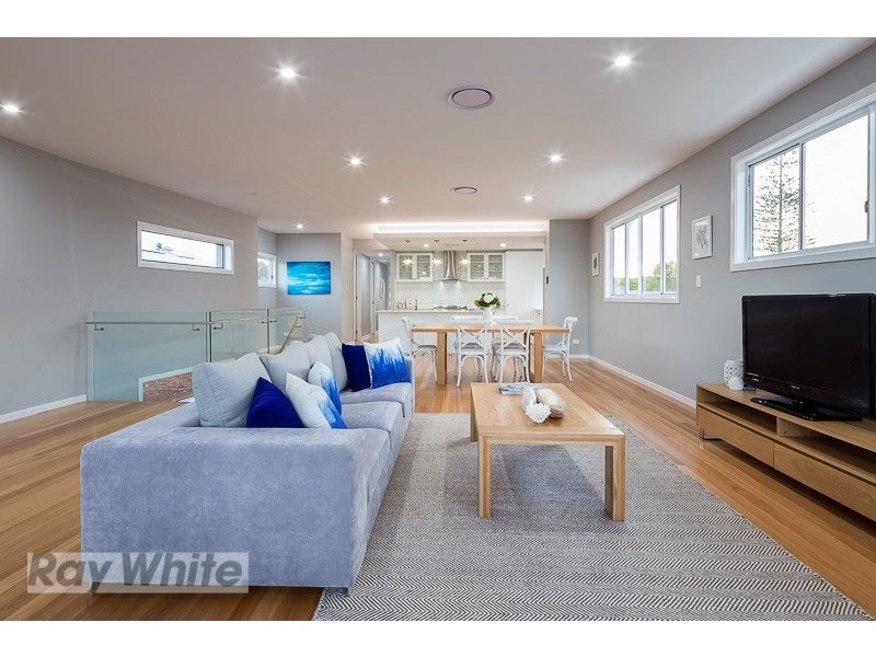 9a Wilson Esplanade, Victoria Point QLD 4165