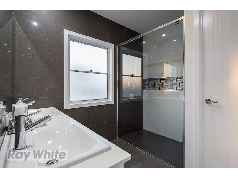 9a Wilson Esplanade, Victoria Point QLD 4165