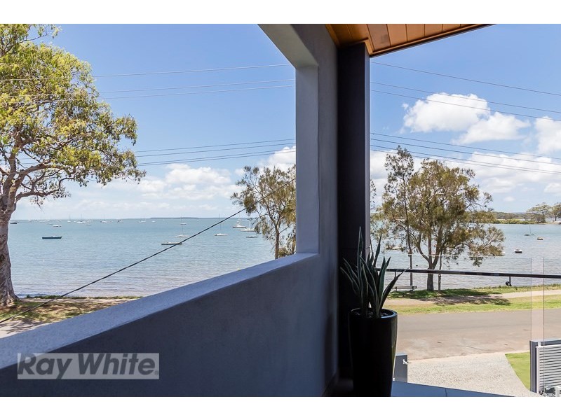 9a Wilson Esplanade, Victoria Point QLD 4165