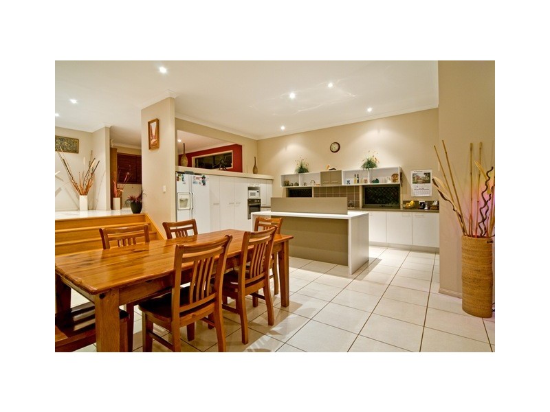 20 Hayman Street, Redland Bay QLD 4165