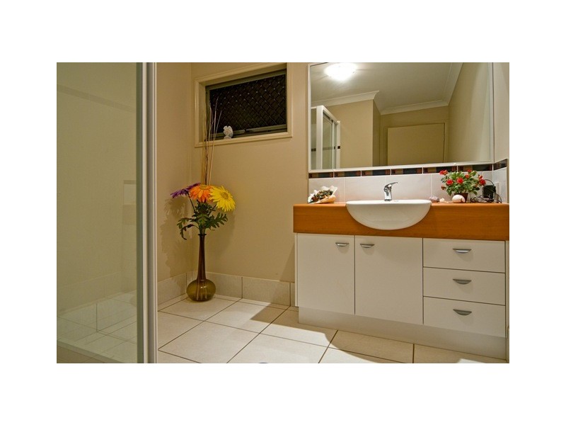 20 Hayman Street, Redland Bay QLD 4165