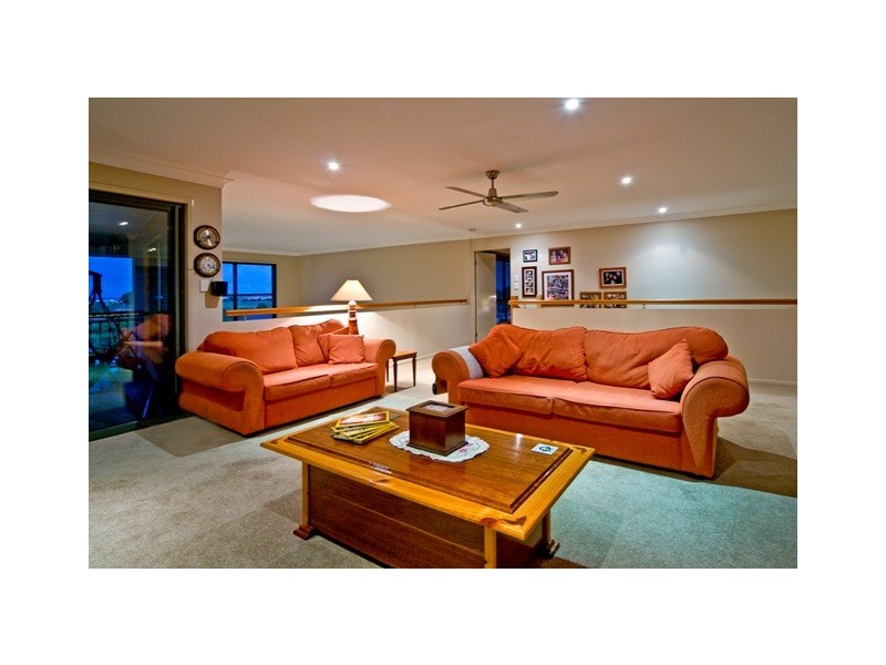 20 Hayman Street, Redland Bay QLD 4165