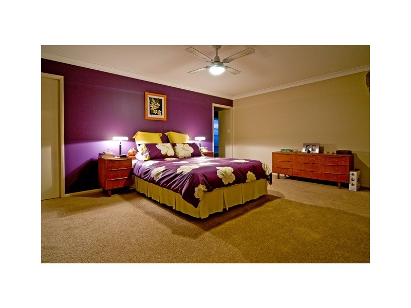 20 Hayman Street, Redland Bay QLD 4165