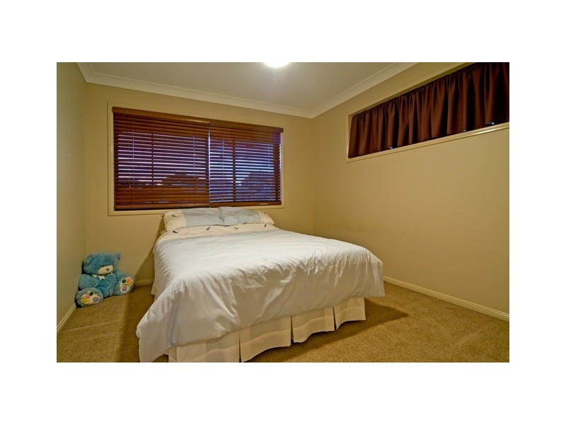 20 Hayman Street, Redland Bay QLD 4165