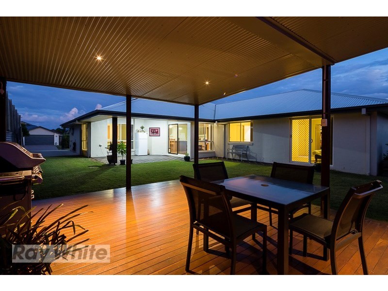 59 Aquila Street, Redland Bay QLD 4165