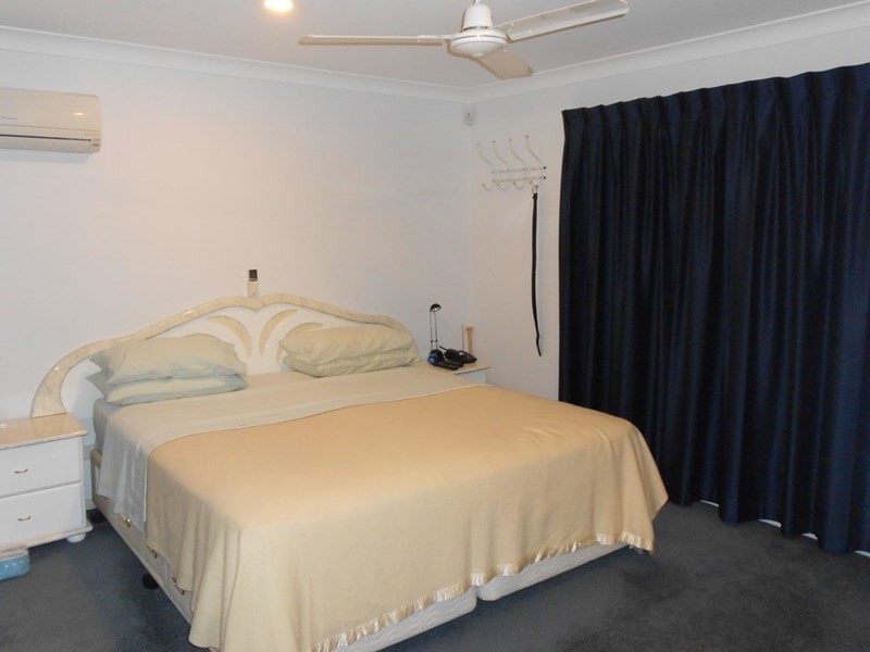 12 Montrose Place, Redland Bay QLD 4165