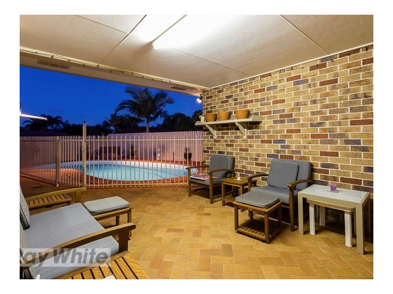 12 Montrose Place, Redland Bay QLD 4165