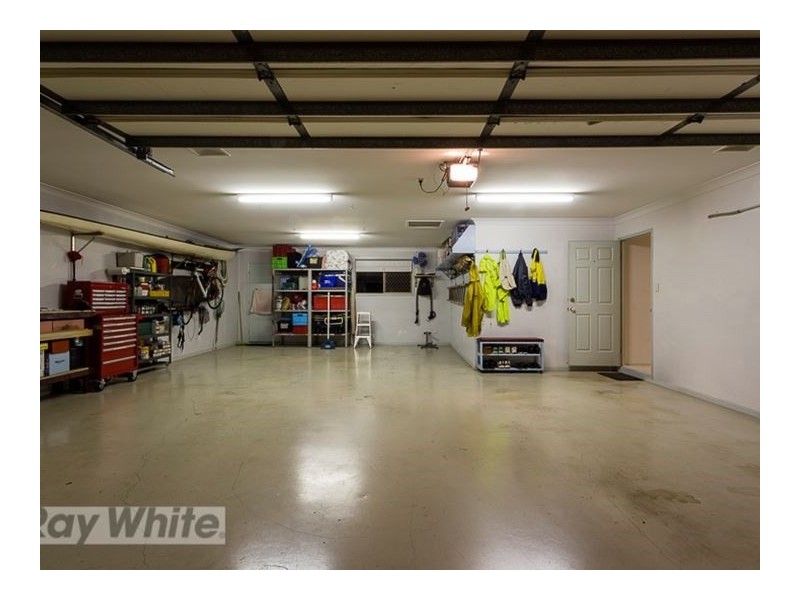 12 Montrose Place, Redland Bay QLD 4165