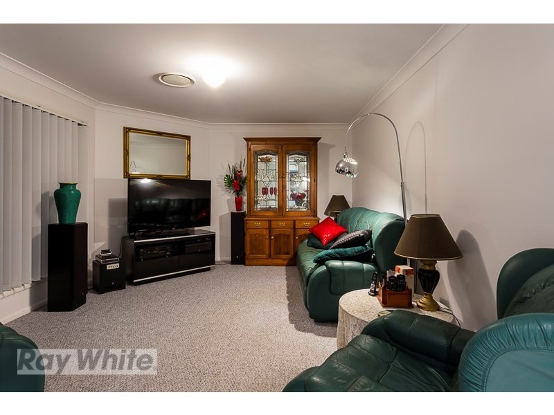 4 Dory Close, Redland Bay QLD 4165