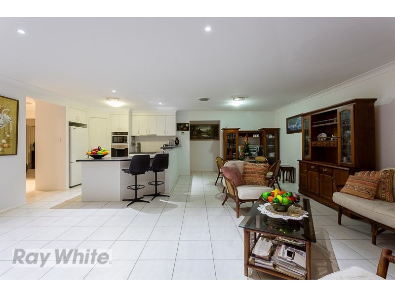 4 Dory Close, Redland Bay QLD 4165