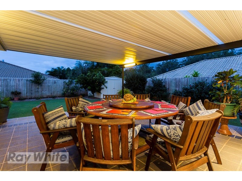 4 Dory Close, Redland Bay QLD 4165