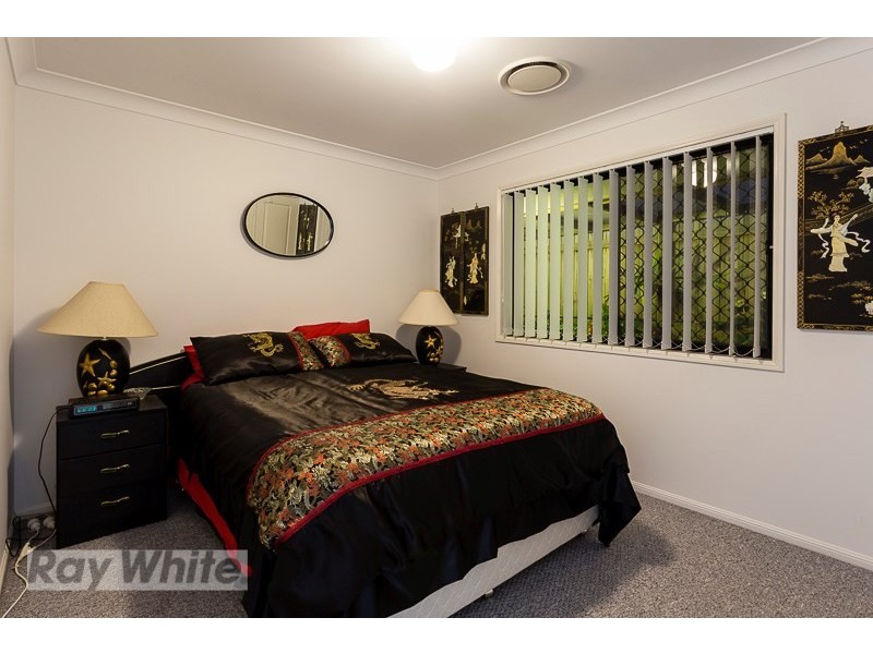 4 Dory Close, Redland Bay QLD 4165