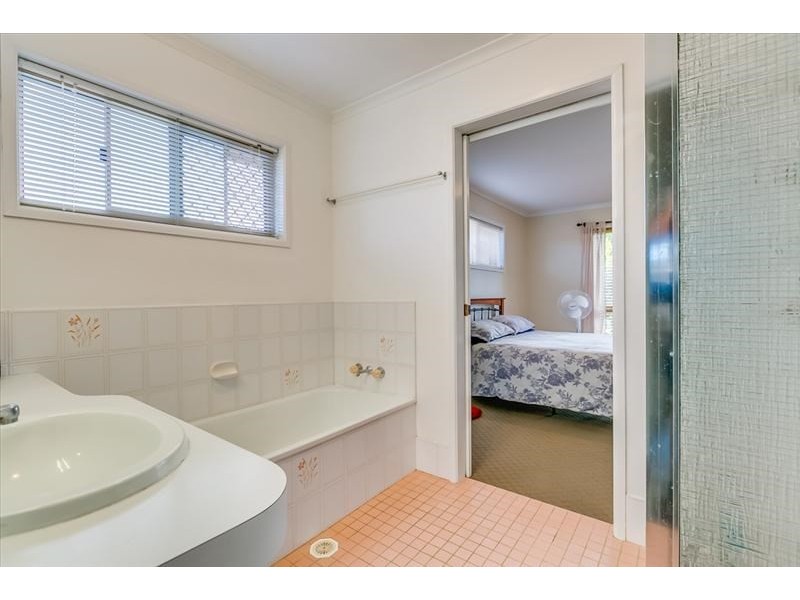 26 Sunshine Drive, Cleveland QLD 4163