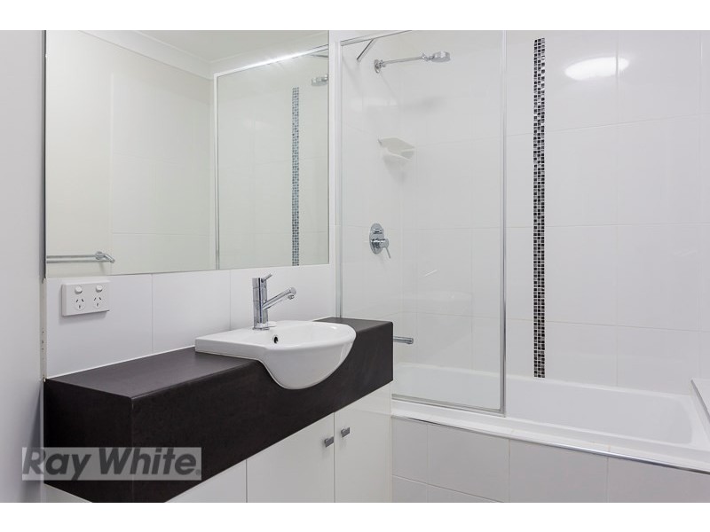 U2 U5 and U9 Michelle Court, Cleveland QLD 4163