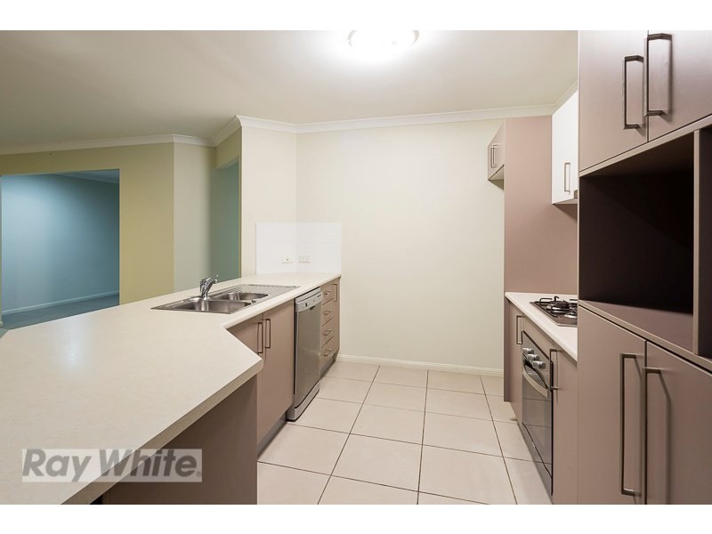 3 Bream Place, Redland Bay QLD 4165