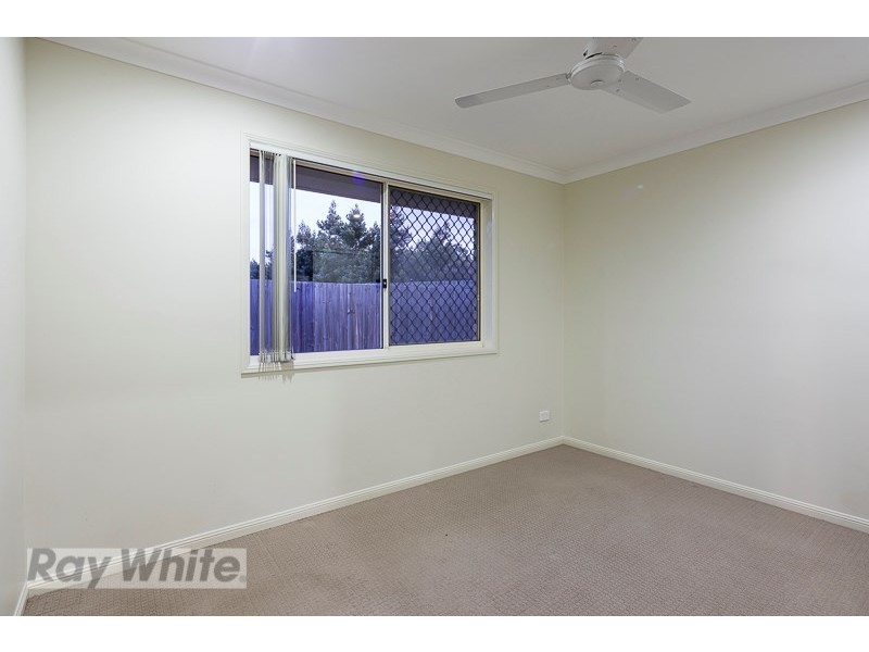 3 Bream Place, Redland Bay QLD 4165