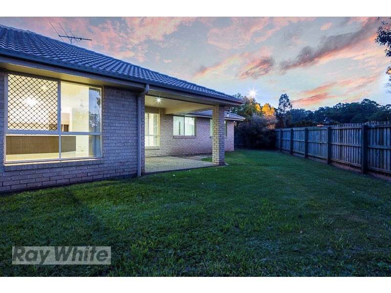 3 Bream Place, Redland Bay QLD 4165