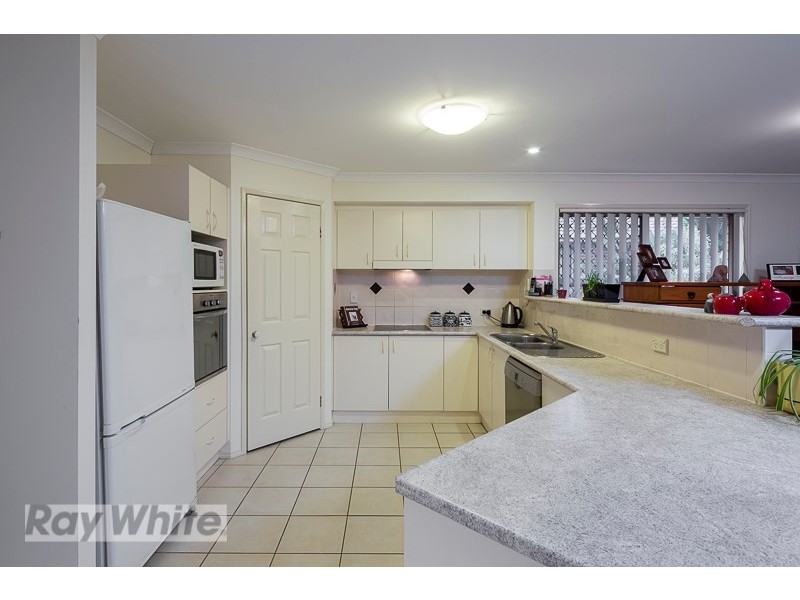 3 Anchor Place, Redland Bay QLD 4165