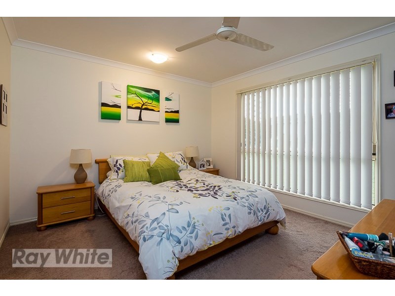 3 Anchor Place, Redland Bay QLD 4165