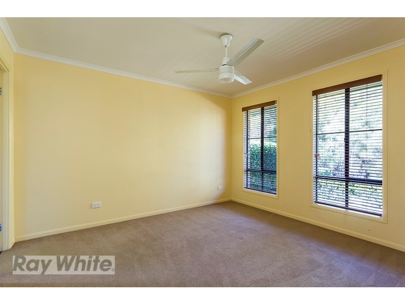 4 Coolum Court, Redland Bay QLD 4165