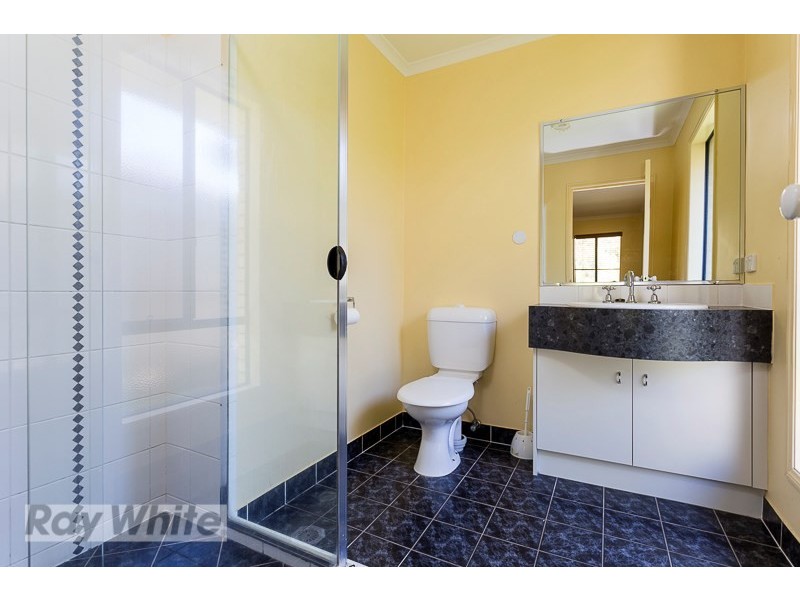 4 Coolum Court, Redland Bay QLD 4165