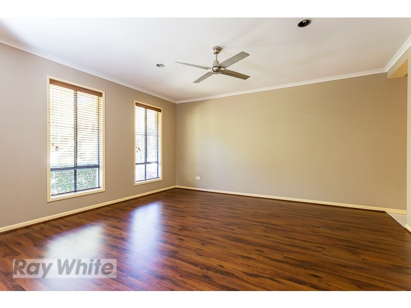 4 Coolum Court, Redland Bay QLD 4165