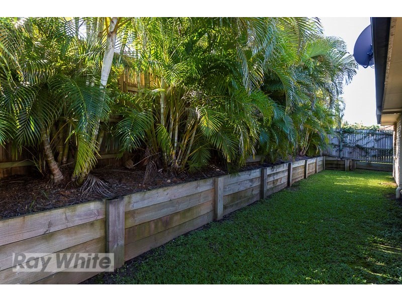 4 Coolum Court, Redland Bay QLD 4165