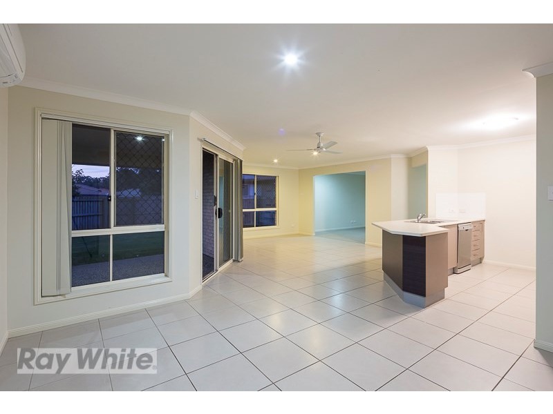 3 Bream Place, Redland Bay QLD 4165